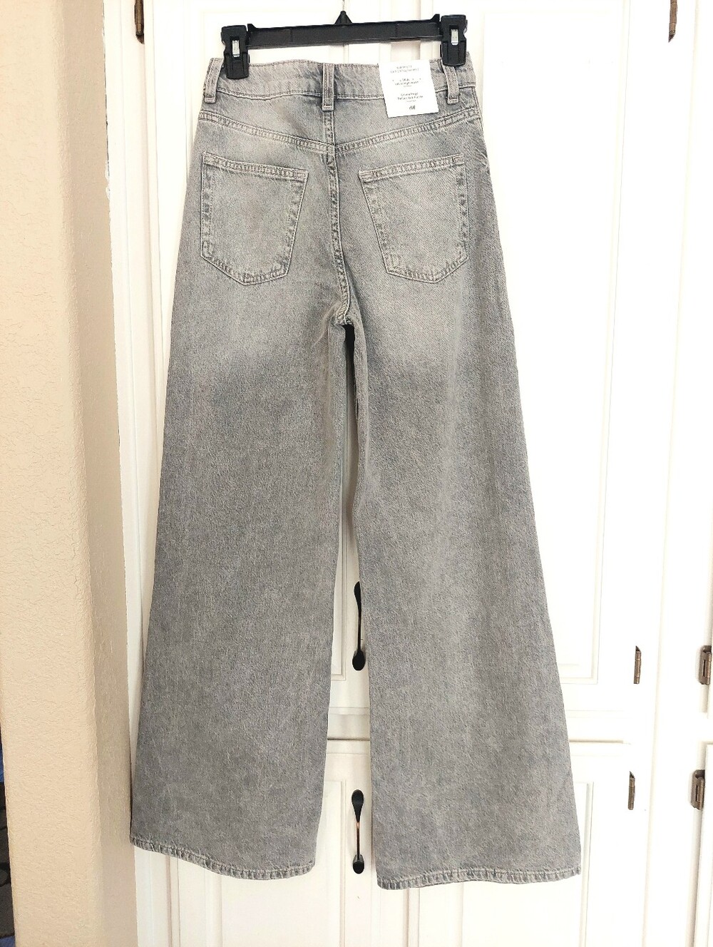 H&M Divided Light Gray Denim Jeans Wide Leg Ultra High Waist Size 34/US 2 - Picture 2 of 8